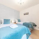 Enjoy Relaxing Family Breaks In With Parking
