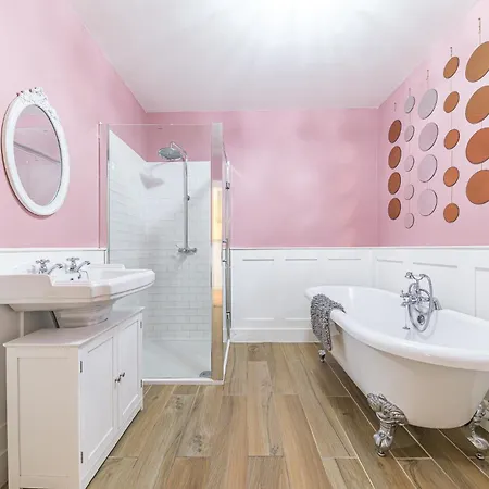 Enjoy Relaxing Family Breaks In With Parking 아파트 앰블사이드