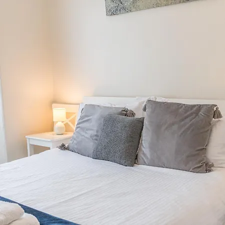 Apartment Enjoy Relaxing Family Breaks In With Parking *