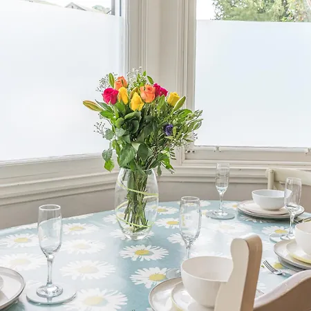 Enjoy Relaxing Family Breaks In With Parking Apartment *