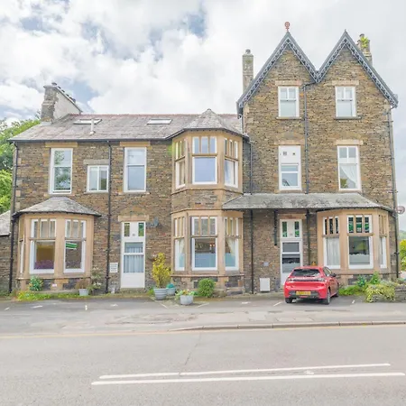 Enjoy Relaxing Family Breaks In With Parking Apartment Ambleside