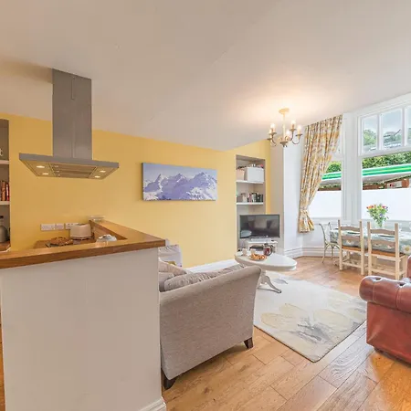 Enjoy Relaxing Family Breaks In With Parking Appartement